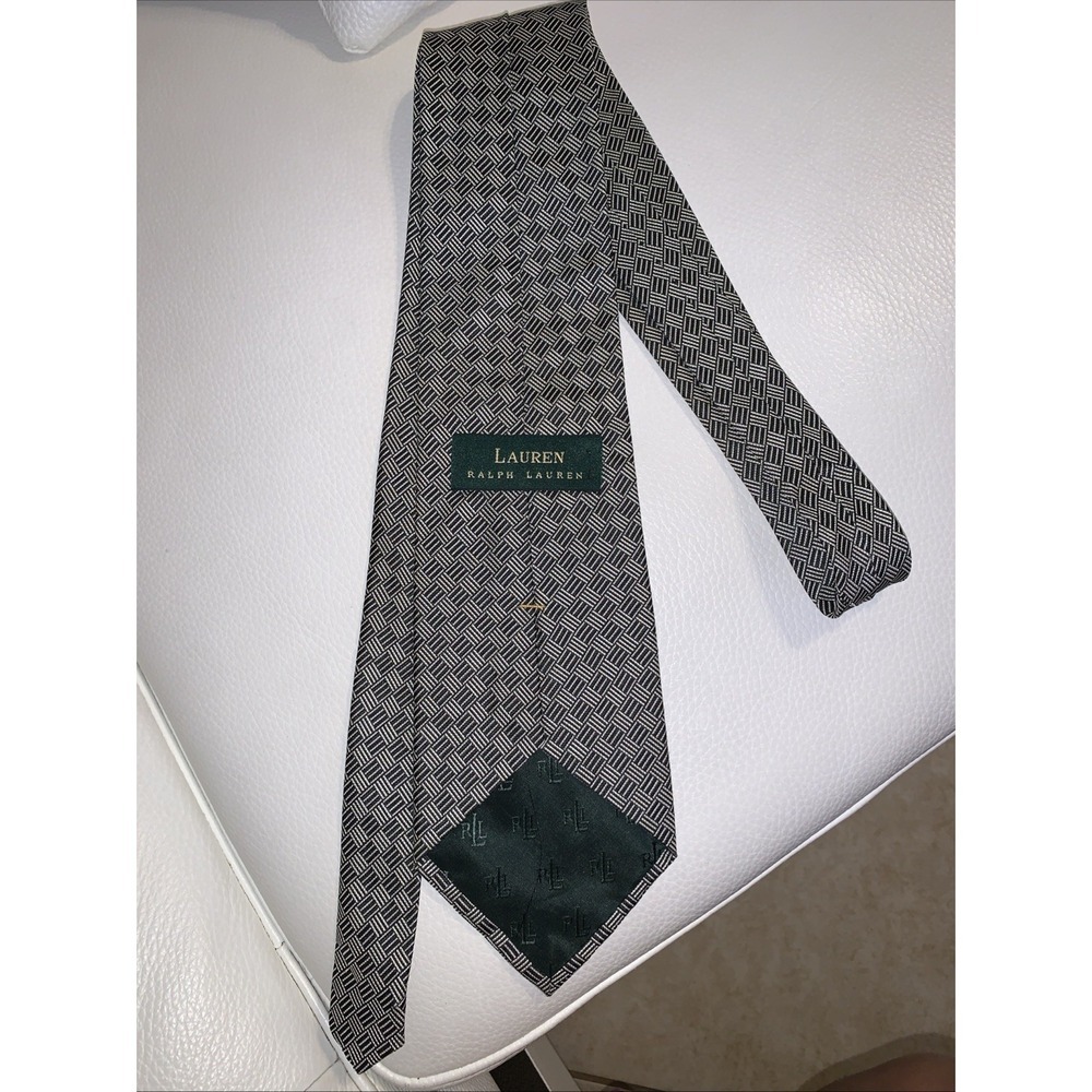 Lauren Ralph Lauren Tie Gray Checked 100% Silk Hand Finished Classic Preppy USA